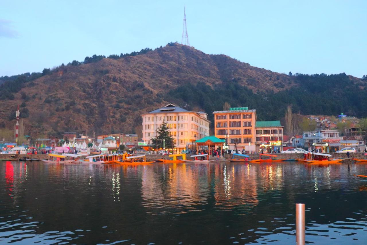 House Boat New Pala Palace Srinagar  Bagian luar foto